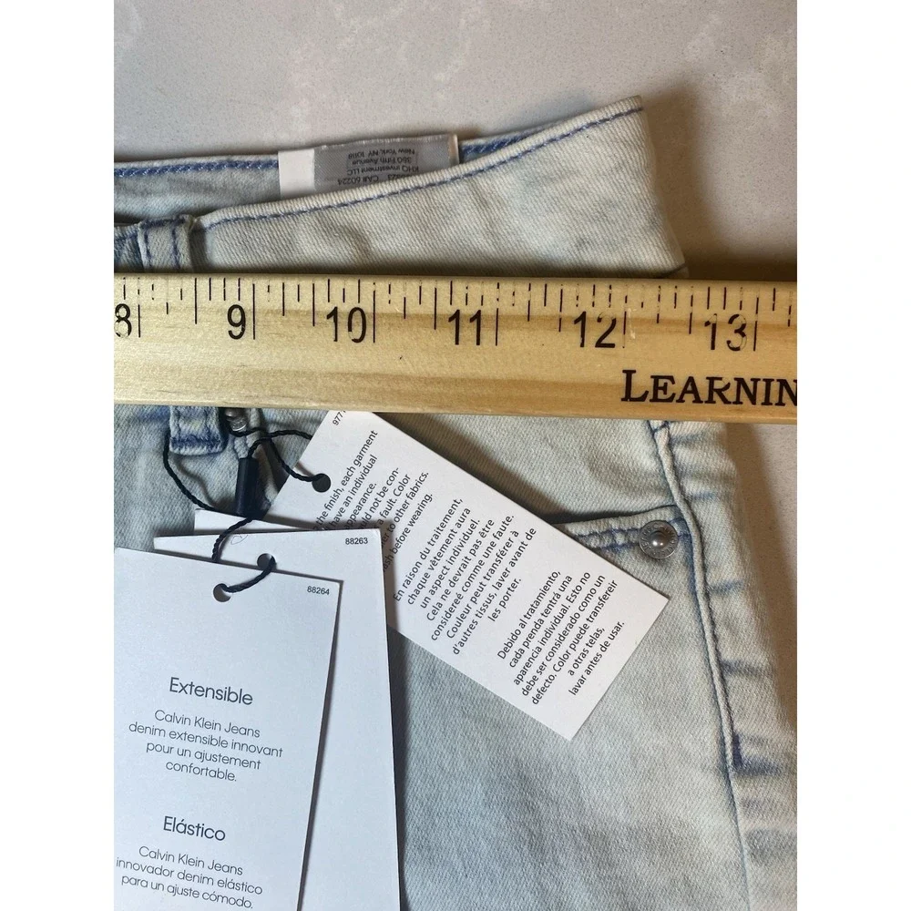 Calvin Klein Jeans Shorts Kids 8 Light Blue NWT Mid Rise Boyfriend Frayed Hem